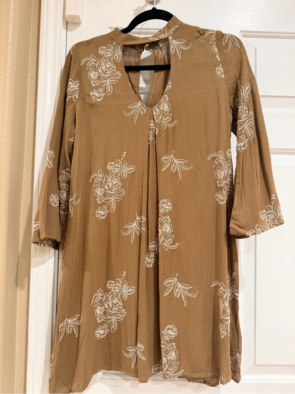 Millibon Tan Floral Keyhole Long-Sleeve Dress
